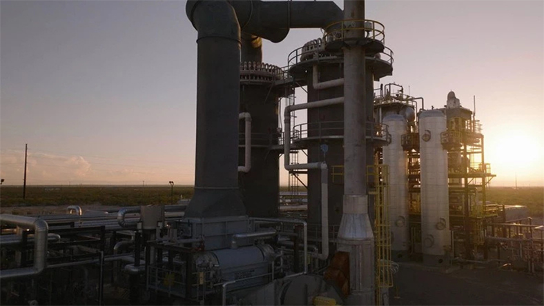 Can E-Fuels Take Off? HSBC Thinks Texas Holds the Key